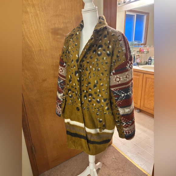 Anthropology Pilcro Aztec Leopard Print Faux Fur Jacket - Picture 4 of 14